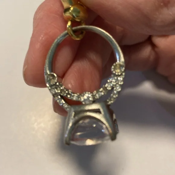 Engagement diamond ring charm. - Picture 5 of 5